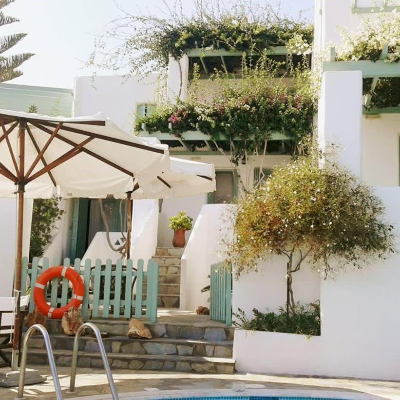 Seaside Retreats - Serenity By The Pool Apartment *