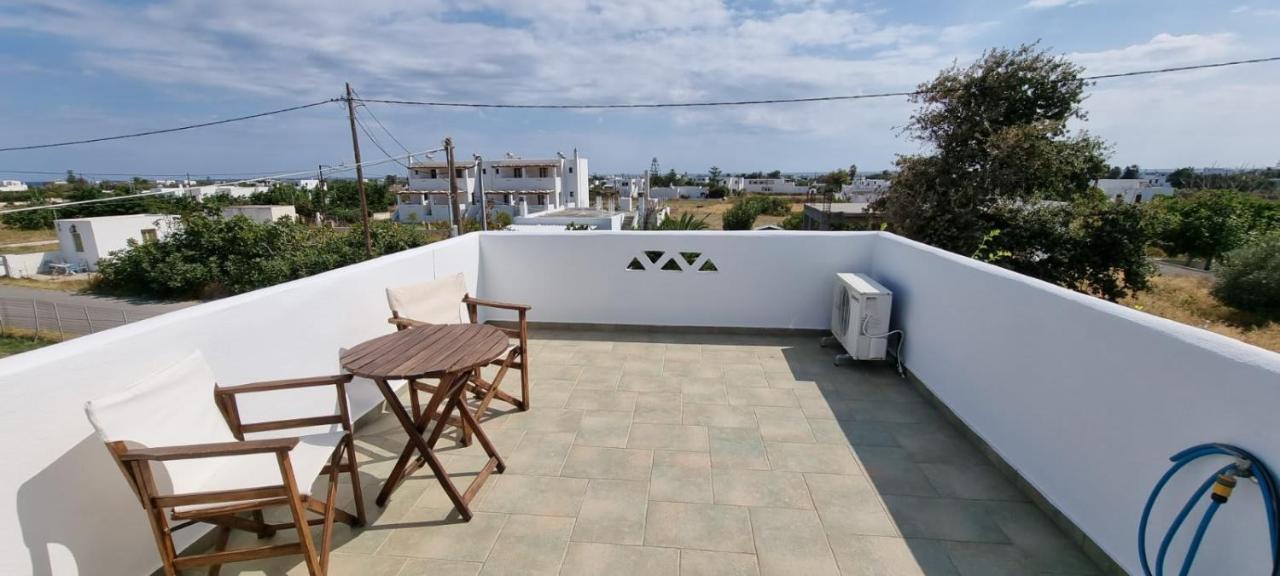Seaside Retreats - Serenity By The Pool Apartment